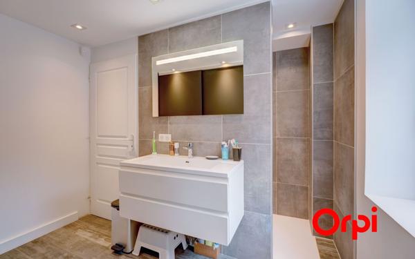 Maison à vendre    6 pièces • 158 m2 Sainte-Foy-lès-Lyon