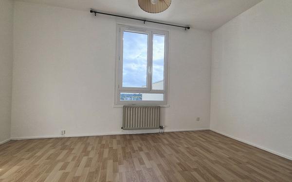 Appartement à vendre    2 pièces • 54 m2 Neuilly-sur-Marne