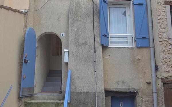 Maison à louer    2 pièces •  Régusse