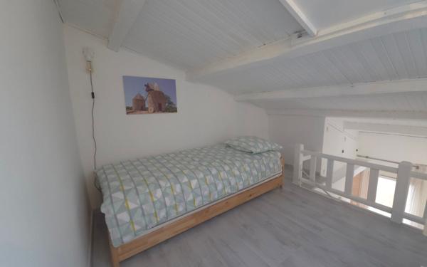 Maison à louer    2 pièces •  Régusse