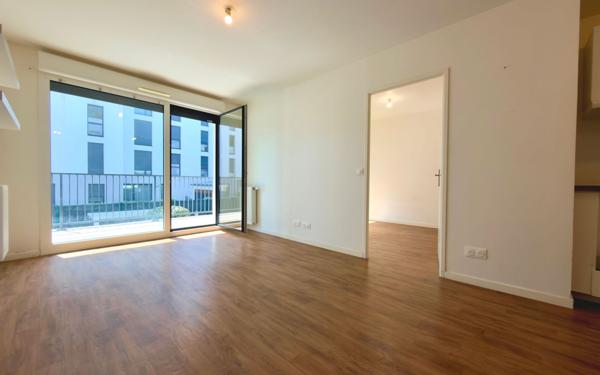 Appartement à vendre    2 pièces • 41,99 m2 Épinay-sur-Seine