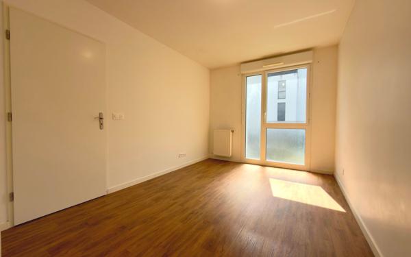 Appartement à vendre    2 pièces • 41,99 m2 Épinay-sur-Seine
