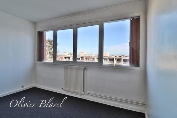 Rueil-Malmaison (92) – Mont Valérien - dernier étage - 3 chambres - 87m²