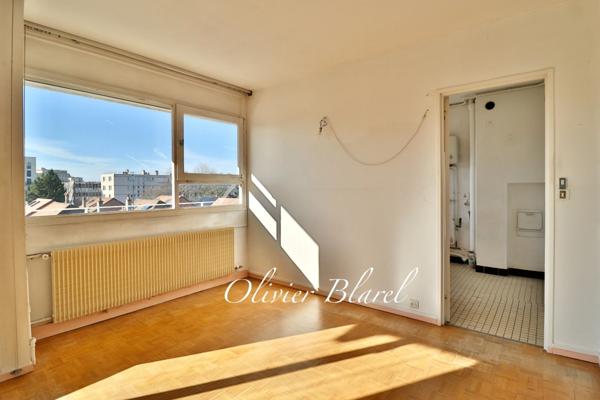 Rueil-Malmaison (92) – Mont Valérien - dernier étage - 3 chambres - 87m²