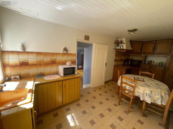 Maison à vendre à Javron-les-Chapelles en Mayenne (53250), ref : 539
