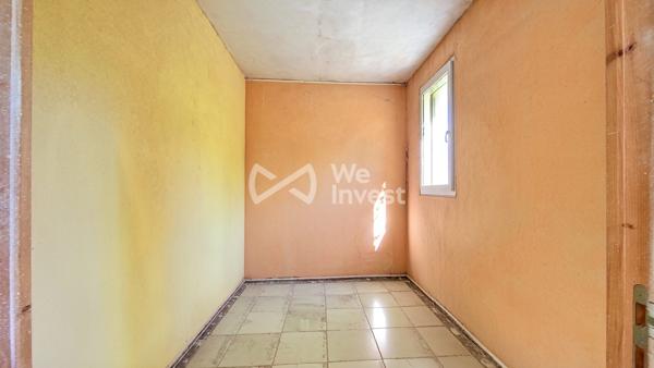 Plateau de 69 m² à aménager avec terrasse – Aux Assions (07140)