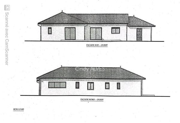 Terrain constructible sur les hauteurs d'un hameau