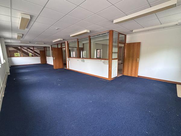 À LOUER - BUREAUX - MENNECY