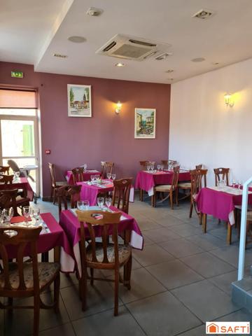 Rare, ce bel immeuble commercial contenant un restaurant renommé, sa terrasse et son appartement de fonction
