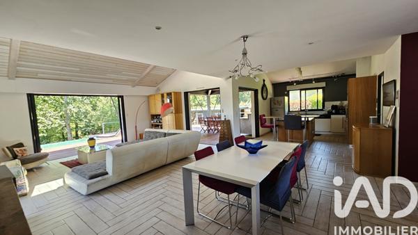 Maison à vendre 7 pièces 199 m² Saint-Martin-de-Seignanx