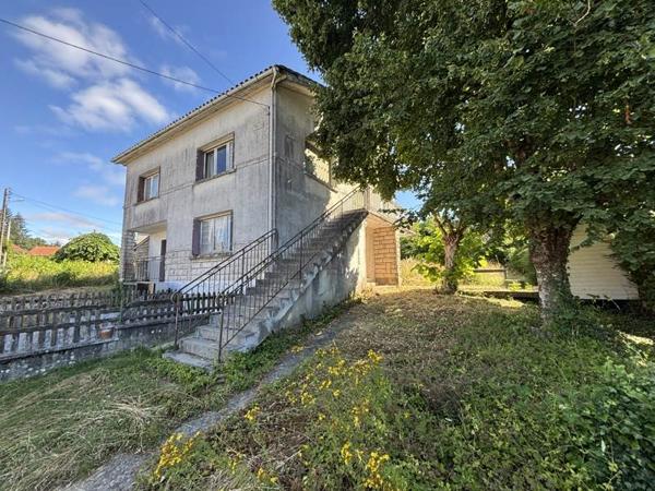 Maison à vendre |  Châlus |  8 pièces | 153 m²