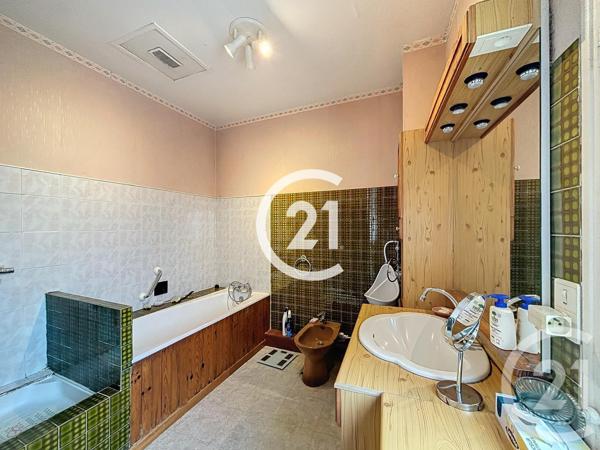 Maison à vendre  5 pièces - 185 m2 COGNAC - 16