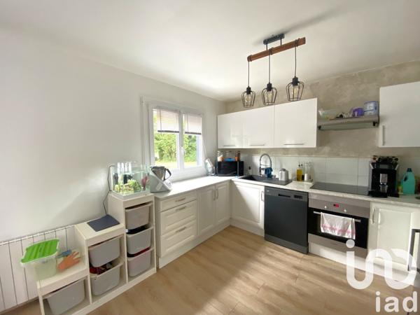 Maison traditionnelle 4 pièces de 80 m² à Val-de-Reuil (27100)