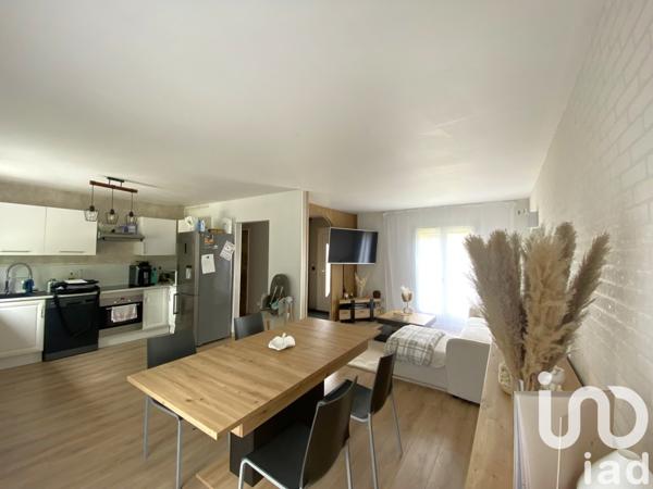 Maison traditionnelle 4 pièces de 80 m² à Val-de-Reuil (27100)