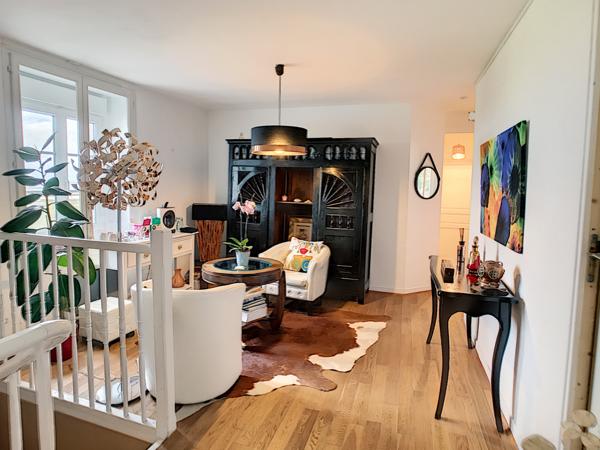 Maison pierres rénovée, avec très belle vue mer