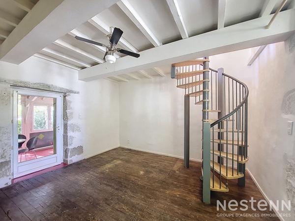 À Vendre Maison de ville en pierre rénovée de 63 m² avec terrasse à Condom