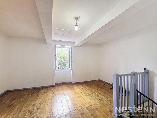 À Vendre Maison de ville en pierre rénovée de 63 m² avec terrasse à Condom