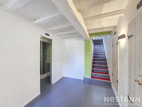 À Vendre Maison de ville en pierre rénovée de 63 m² avec terrasse à Condom