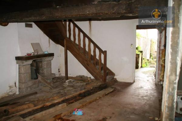 Vente                                                      Maison
                        
                     6 pièces                      151 m2                     à Josselin