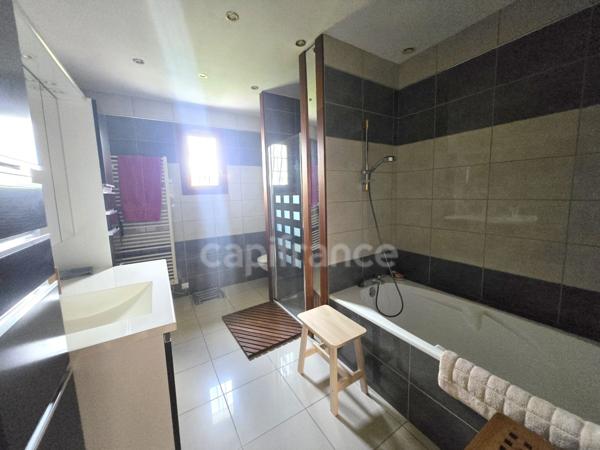 Dpt Val d'Oise (95), à vendre maison T7 au calme à MERIEL - 162 m2 habitable - Terrain 801 m2