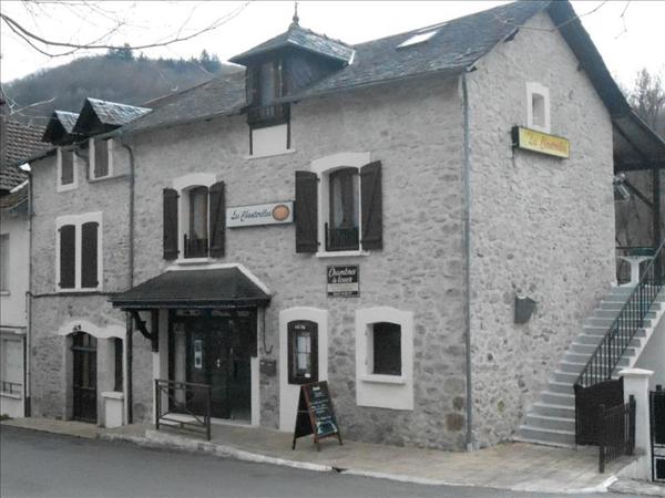 Immeuble à vendre |  Laval-de-Cère |  373 m²