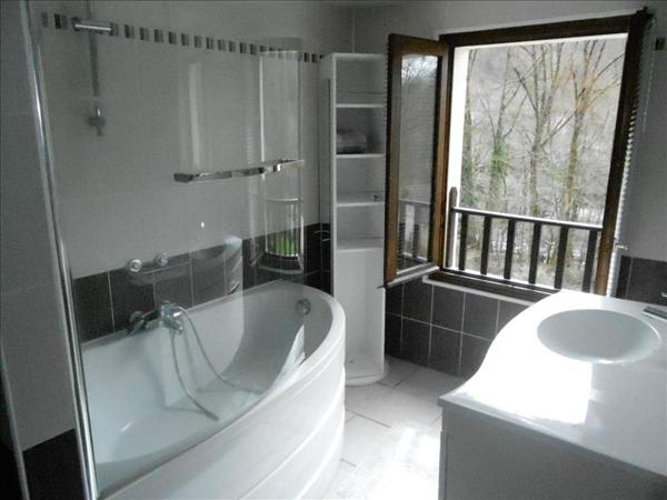 Immeuble à vendre |  Laval-de-Cère |  373 m²