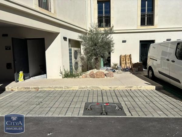 Parking à louer Salon-de-Provence (13300)