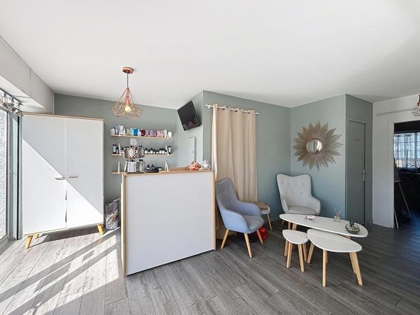 À VENDRE – Salon de coiffure clé en main – Emplacement stratégique à Eysines