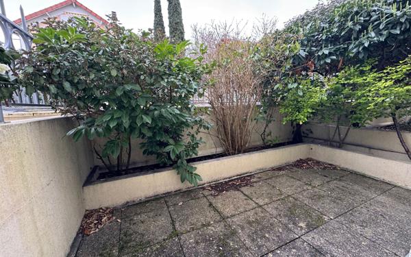 Appartement à louer    1 pièce •  Viroflay