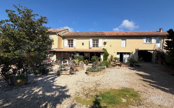 Maison à vendre    7 pièces •  Pernes-les-Fontaines