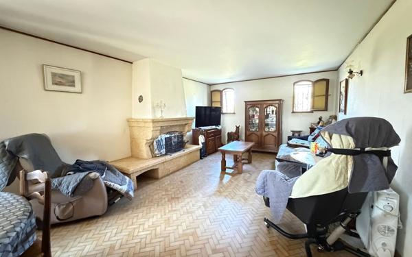 Maison à vendre    7 pièces •  Pernes-les-Fontaines