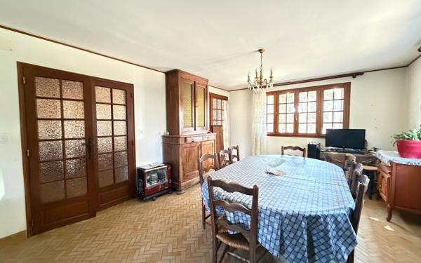 Maison à vendre    7 pièces •  Pernes-les-Fontaines