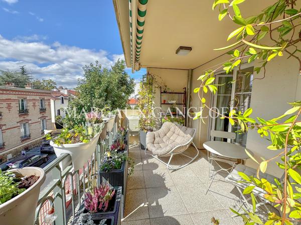 Appartement
         5 pièces
        - 110 m² Bien prestige 942 000 € *