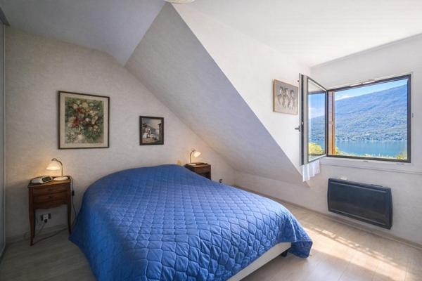 RARE TRESSERVE - Maison en hauteur avec vue lac