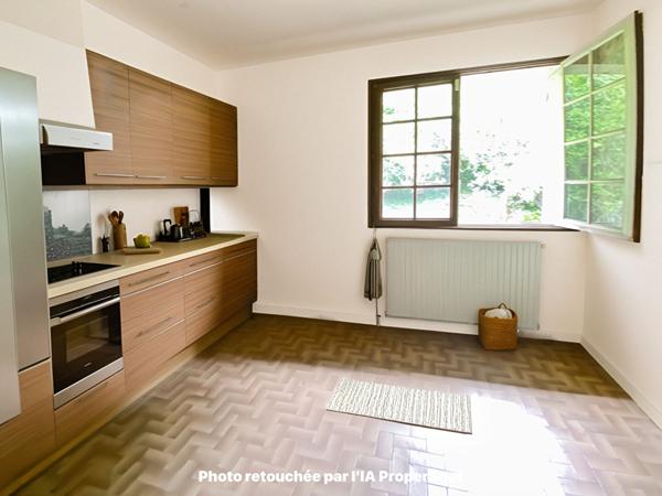 Maison Individuelle Vauréal village avec 4 chambres sus sol terrain de plus de 1200 m2.