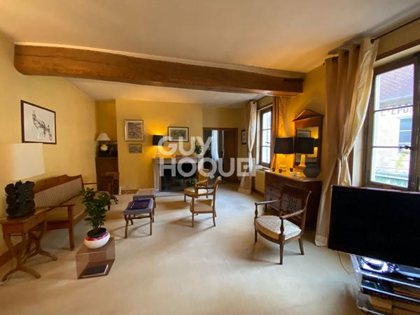 Ensemble Immobilier - Immeuble - COMPIEGNE centre ville