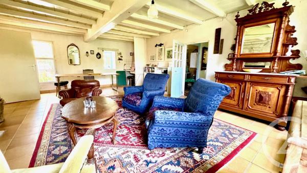 Maison à vendre  10 pièces - 253,87 m2 CHERAC - 17