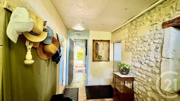 Maison à vendre  10 pièces - 253,87 m2 CHERAC - 17