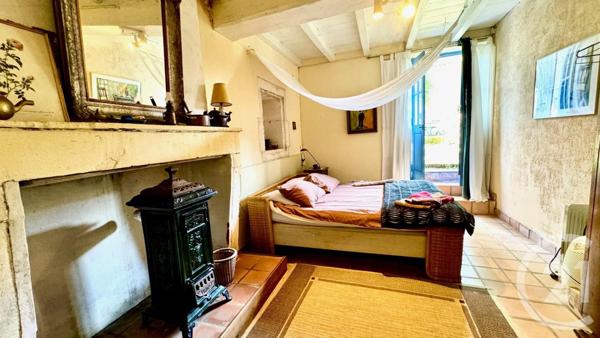 Maison à vendre  10 pièces - 253,87 m2 CHERAC - 17