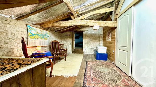 Maison à vendre  10 pièces - 253,87 m2 CHERAC - 17