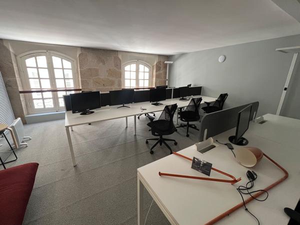 Bureaux à louer ou à vendre Nantes centre surface rénovée en 2023