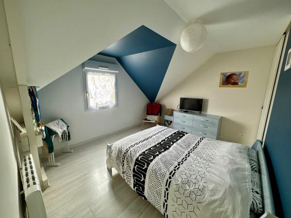 Pavillon 4 chambres + bureau sur terrain de 504m2