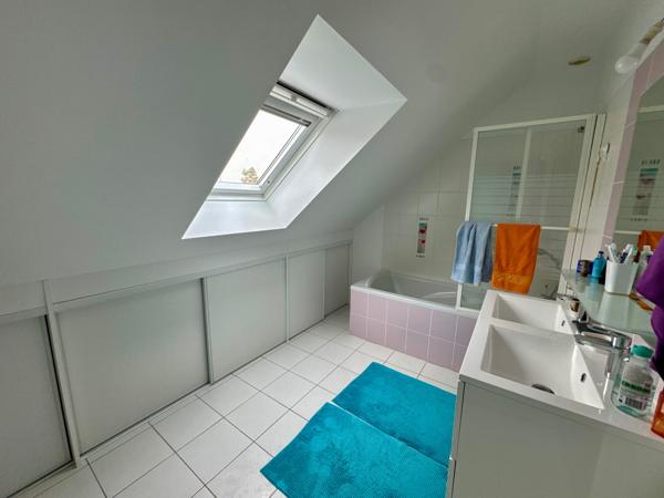 Pavillon 4 chambres + bureau sur terrain de 504m2