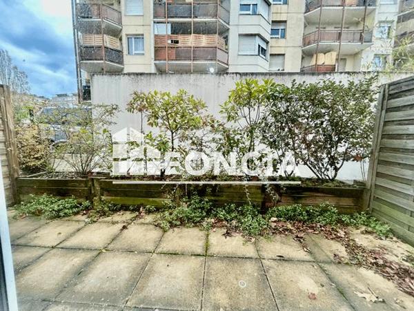 Location Appartement 2 pièces 42.95 m² - 71 AVENUE PAUL SANTY Lyon 69008