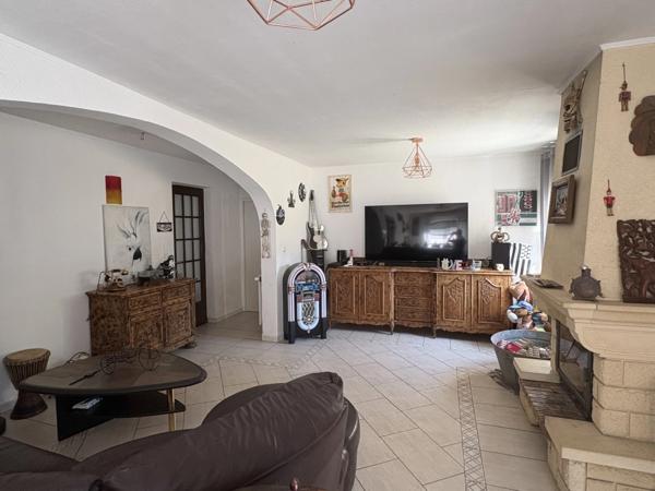 Maison familiale 5 pièces à vendre avec grands garages, jardin et combles aménageables - Cons-la-grandville 54870
