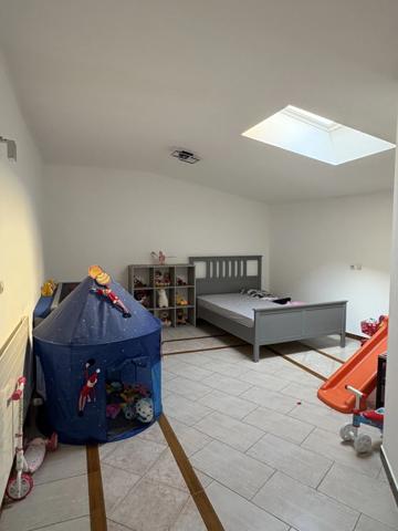 Maison familiale 5 pièces à vendre avec grands garages, jardin et combles aménageables - Cons-la-grandville 54870