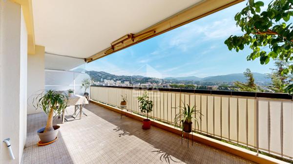 NICE - NORD / CESSOLE : GRAND 4 PIÈCES TRAVERSANT AVEC TERRASSE, GARAGE