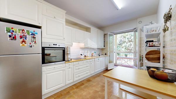 NICE - NORD / CESSOLE : GRAND 4 PIÈCES TRAVERSANT AVEC TERRASSE, GARAGE