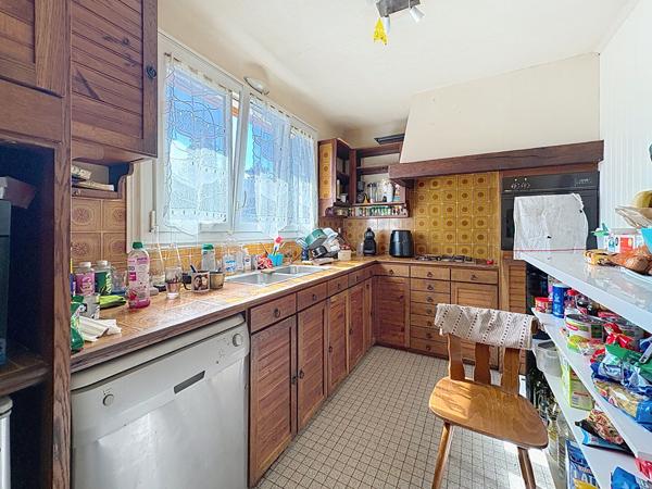 Maison à Etrechy avec sous-sol total et possibilité 2/3 chambres