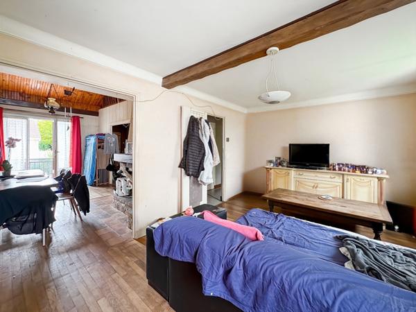 Maison à Etrechy avec sous-sol total et possibilité 2/3 chambres